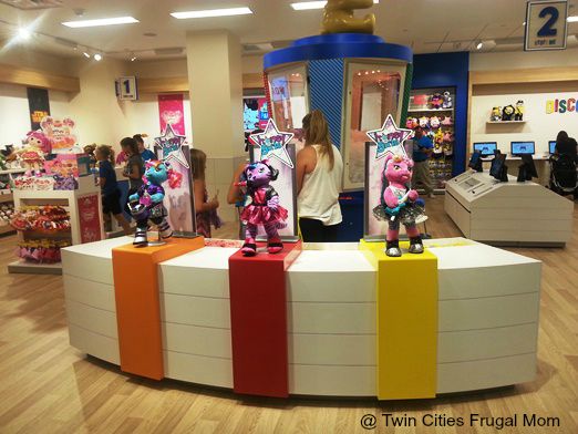 Inside The New And Improved Build A Bear At Mall Of America Twin Inviting Layout Where Customers Are Greeted By Familiar And Fun Characters But Also Some Of Their Own Such As The Honey S Build A Bear