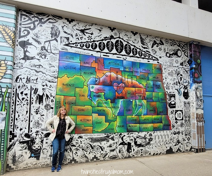 bismarck alley north dakota mural